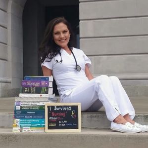 Meet your Posher, Deanna